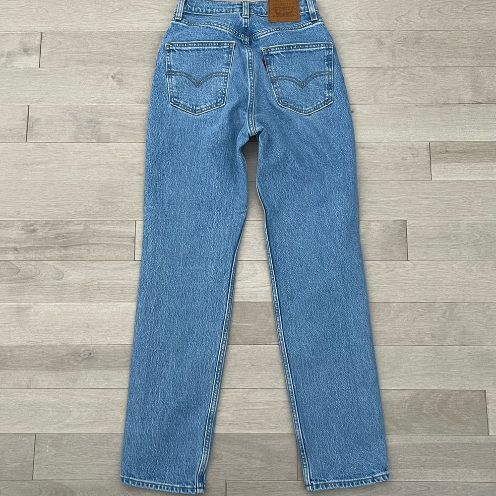 Levi’s 70s High-Rise Slim Straight Jeans